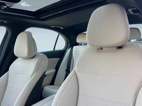 New 2026 Mercedes-Benz C 300 Sedan image 23