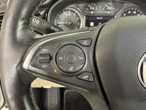 Used 2019 Buick Regal Preferred w/ Driver Confidence Package I image 18