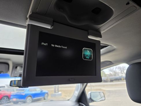 Used 2019 Chevrolet Tahoe Premier AWD/4WD image 10