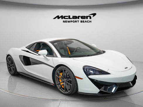 Used 2019 McLaren 570S Spider RWD image 2