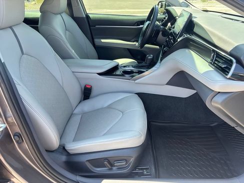 Used 2024 Toyota Camry XSE w/ Navigation Package FWD image 18