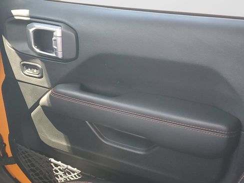 Used 2021 Jeep Gladiator Mojave AWD/4WD image 13