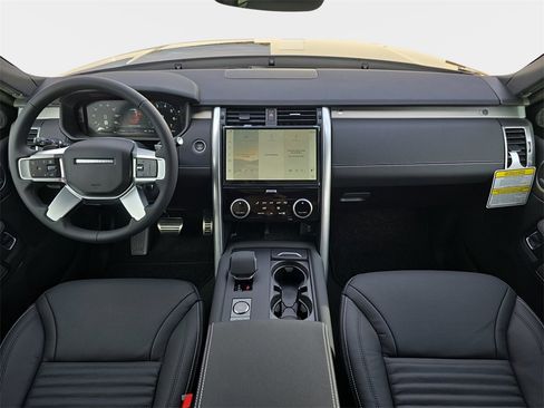 New 2026 Land Rover Discovery Limited Edition image 9