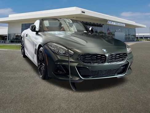 New 2026 BMW Z4 M40i w/ Premium Package RWD image 3
