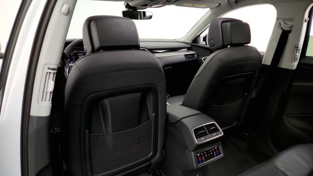 Used 2024 Audi Q8 e-tron Premium AWD/4WD image 44