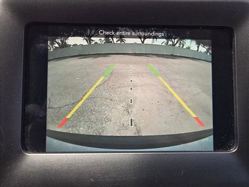 Used 2021 Jeep Cherokee Latitude Lux FWD image 10