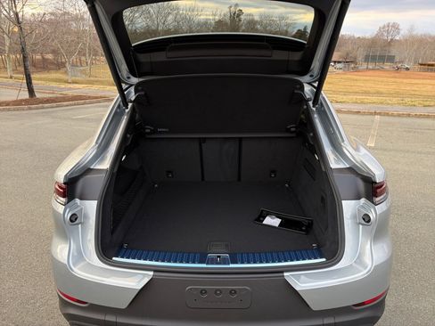 New 2026 Porsche Cayenne Coupe AWD/4WD image 17