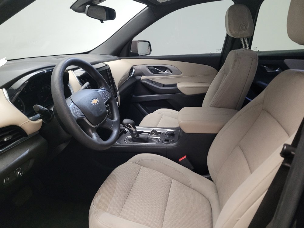 Used 2022 Chevrolet Traverse LS FWD image 17