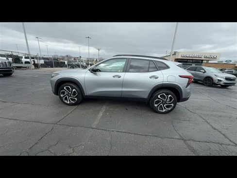 Certified 2024 Chevrolet Trax RS w/ Sunroof Package image 5