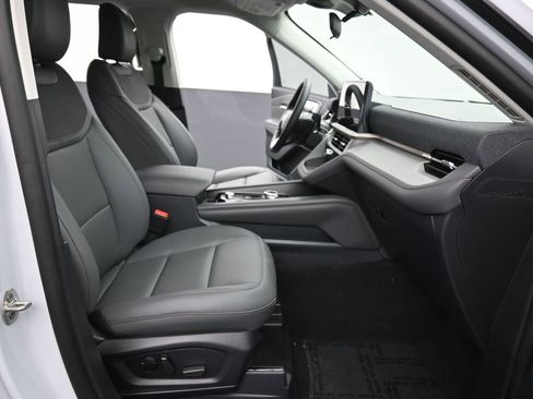 New 2026 Ford Explorer Active w/ Active Comfort Package image 16