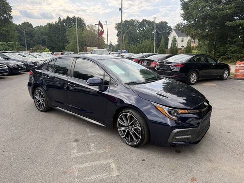 Used 2020 Toyota Corolla SE FWD image 3