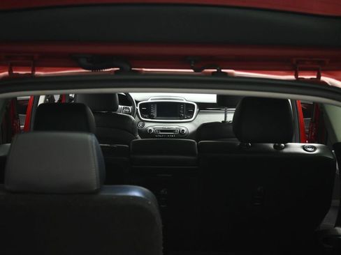 Used 2020 Kia Sorento EX FWD image 65