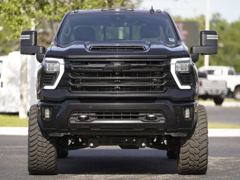 Used 2024 Chevrolet Silverado 2500 High Country w/ Midnight Edition AWD/4WD image 36