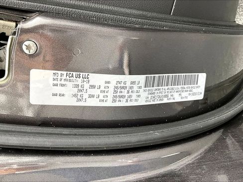 Used 2020 Chrysler Pacifica Touring w/ S Appearance Package image 3