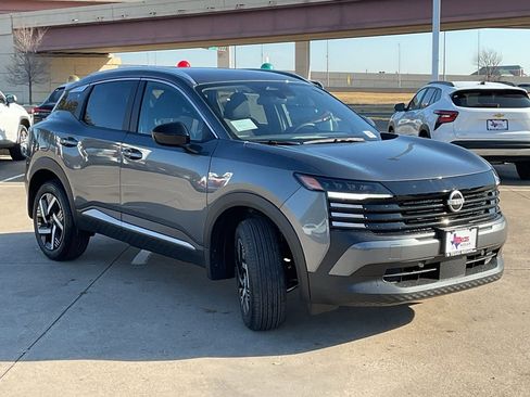 New 2026 Nissan Kicks SV image 4