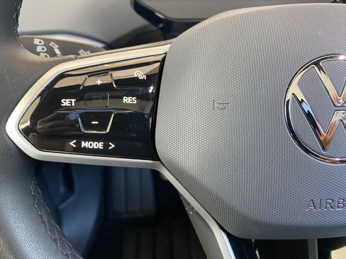 Used 2023 Volkswagen ID.4 Pro S AWD/4WD image 10