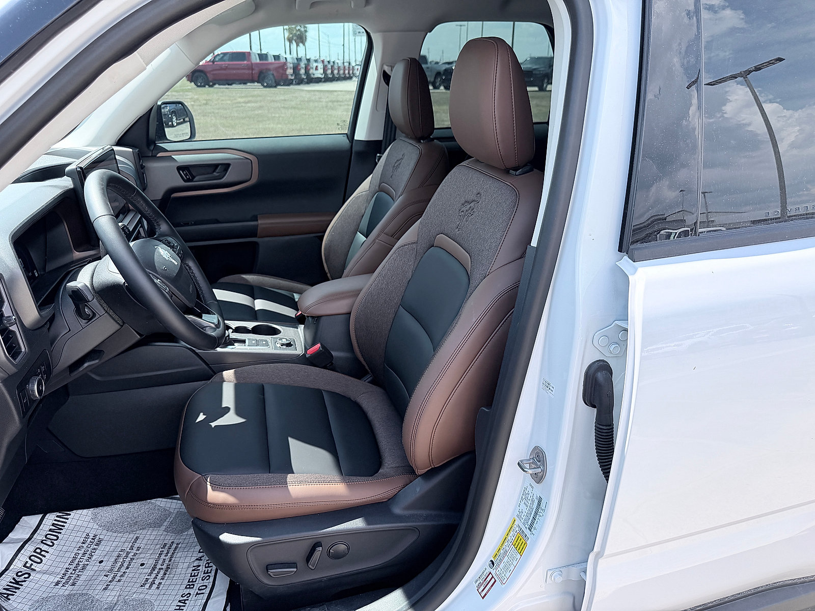 Used 2025 Ford Bronco Sport Outer Banks w/ Outer Banks Tech Package+ AWD/4WD image 30
