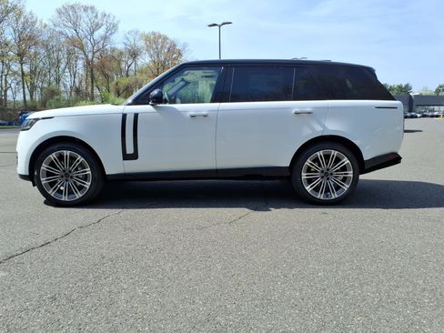 New 2026 Land Rover Range Rover Long Wheelbase SE AWD/4WD image 6