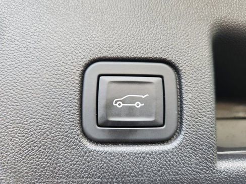 Used 2024 Chevrolet Equinox RS image 35