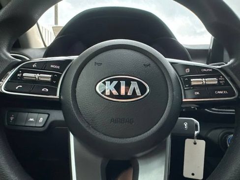 Used 2020 Kia Forte LXS FWD image 18