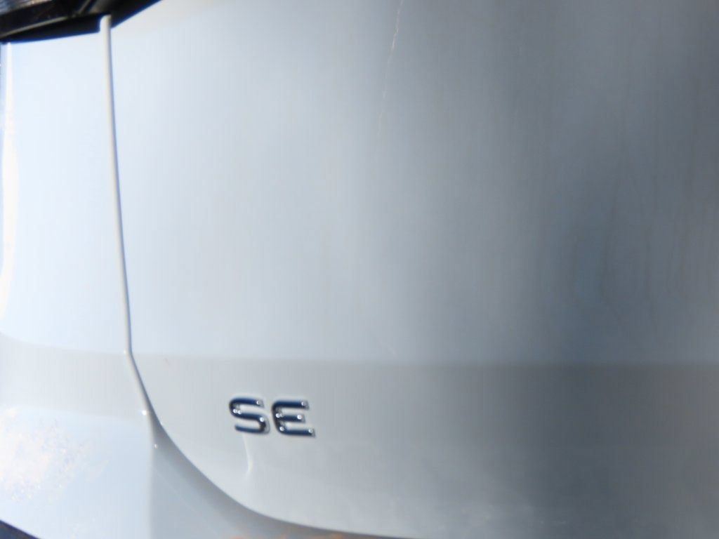 New 2025 Volkswagen Taos SE AWD/4WD image 33