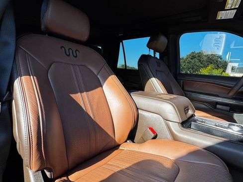 Used 2024 Ford Expedition King Ranch image 15