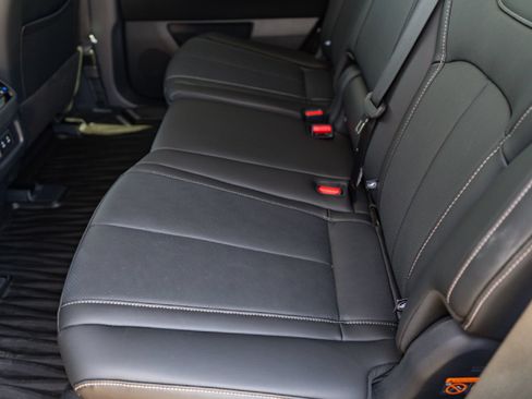 Certified 2026 INFINITI QX60 Luxe w/ Cargo Package FWD image 23