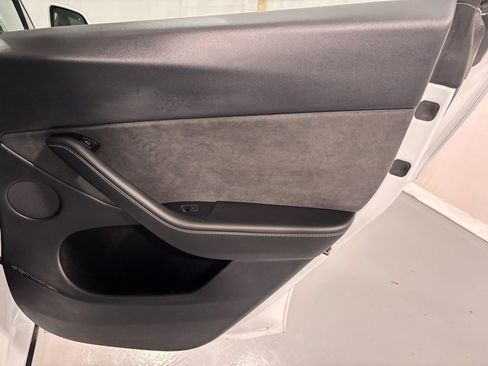 Used 2024 Tesla Model Y Long Range image 26