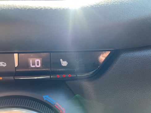 Used 2019 Chevrolet Blazer LT FWD image 34
