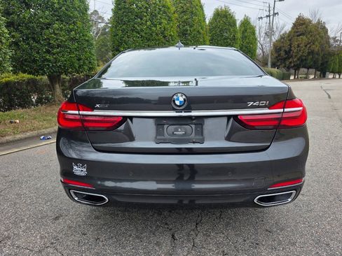 Used 2019 BMW 740i xDrive AWD/4WD image 6