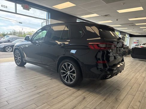 Used 2021 BMW X5 xDrive40i w/ M Sport Package AWD/4WD image 6