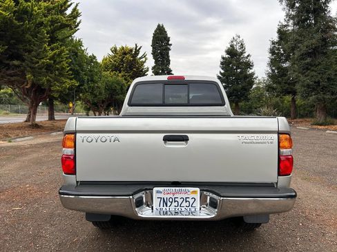 Used 2004 Toyota Tacoma PreRunner image 17
