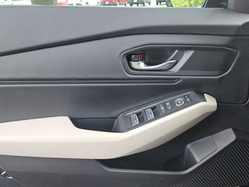 Certified 2025 Honda Accord SE image 28
