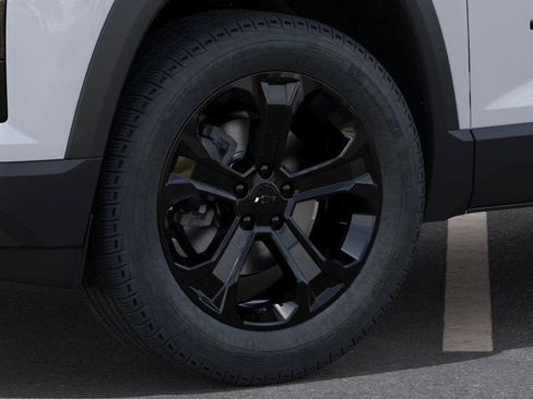 New 2027 Chevrolet Equinox LT w/ Convenience Package II FWD image 9