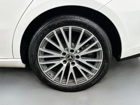 Used 2025 Mercedes-Benz CLA 250 4MATIC image 29