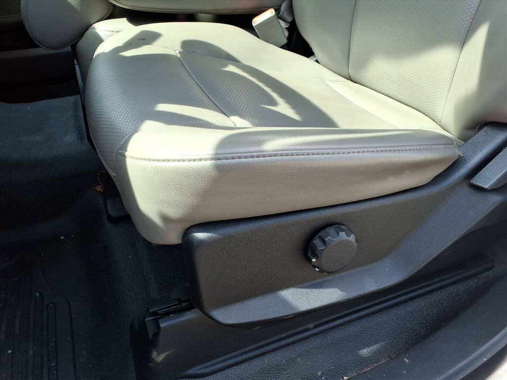 Used 2019 Ford F550 2WD Regular Cab Super Duty image 15