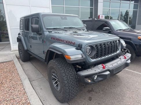 Used 2024 Jeep Wrangler Unlimited Rubicon image 3