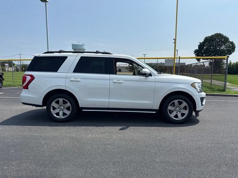 Used 2020 Ford Expedition XLT w/ Equipment Group 202A AWD/4WD image 5