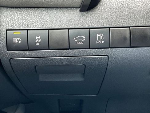 Used 2023 Toyota Camry SE image 33