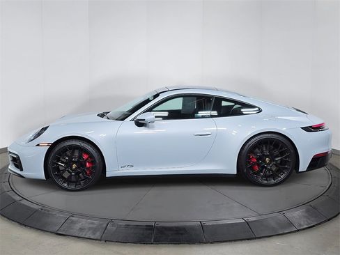 Used 2024 Porsche 911 Carrera GTS image 2