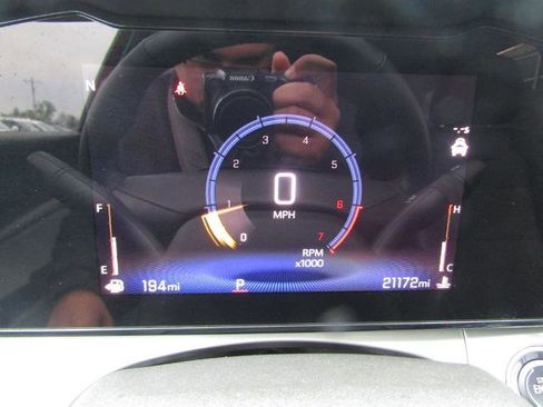 Used 2025 Chevrolet Trax LT w/ LT Convenience Package FWD image 22