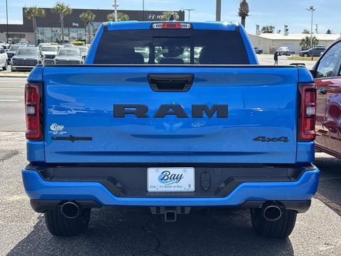 New 2026 RAM 1500 4x4 Crew Cab image 4