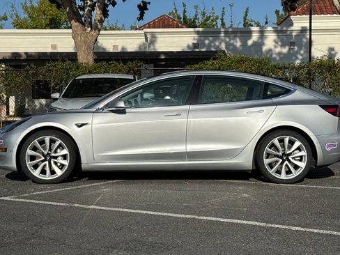 Used 2018 Tesla Model 3 Long Range image 7
