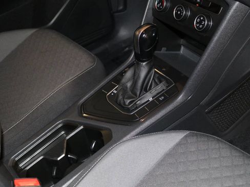 Used 2021 Volkswagen Tiguan S image 40