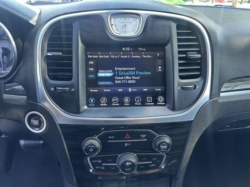 Used 2017 Chrysler 300 Limited RWD image 24