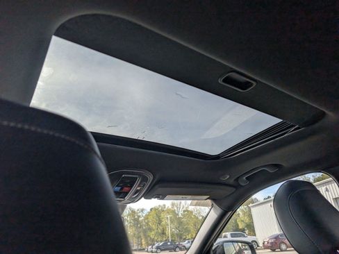 New 2025 Jeep Grand Cherokee Altitude RWD image 28
