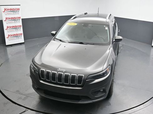 Used 2019 Jeep Cherokee Latitude Plus w/ Comfort/Convenience Group AWD/4WD image 26