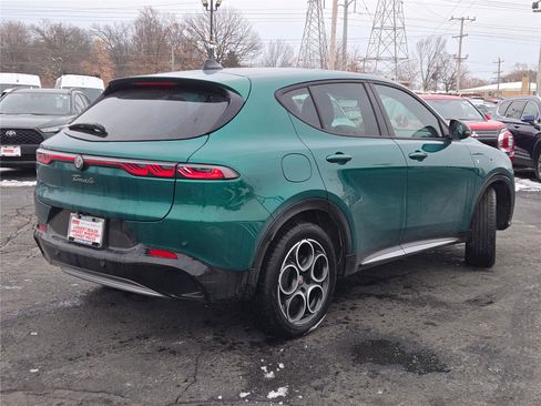 Used 2024 Alfa Romeo Tonale Ti w/ Premium Interior Package image 12