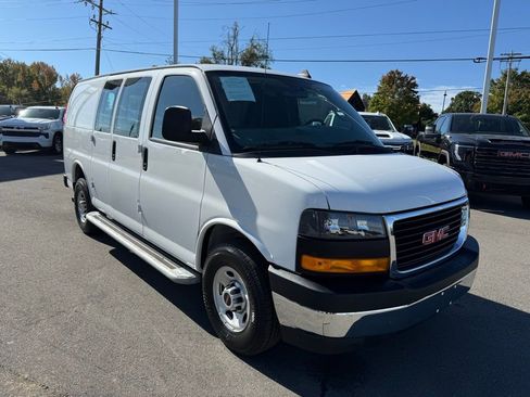 Used 2023 GMC Savana 2500 w/ Driver Convenience Package image 7