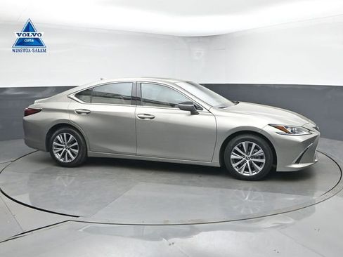 Used 2021 Lexus ES 250 w/ Premium Package AWD/4WD image 1